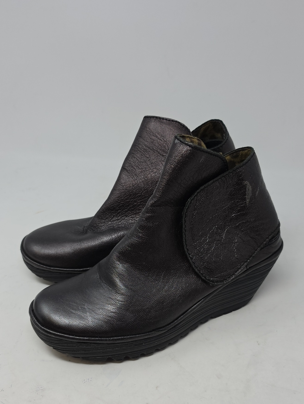 Fly London Yip Boots Women's Black Iridecent Leather Wedge Bootie Size 39=8.5